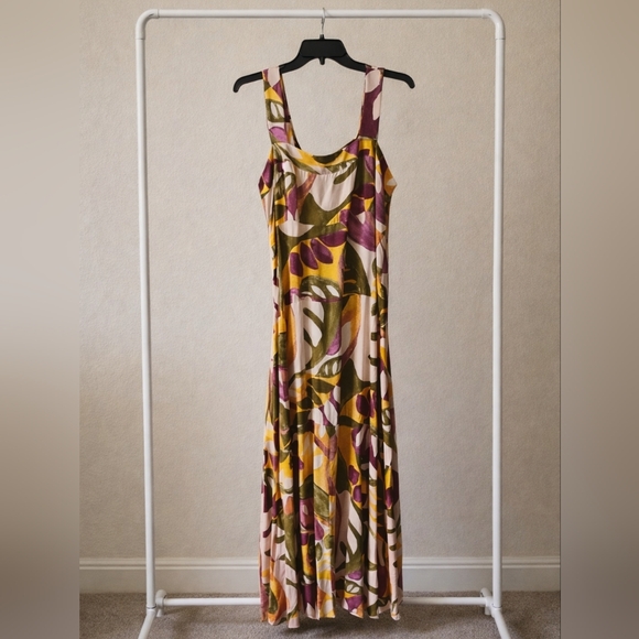 Vince Camuto Dresses & Skirts - Vince Camuto Vibrant Abstract Maxi Dress
